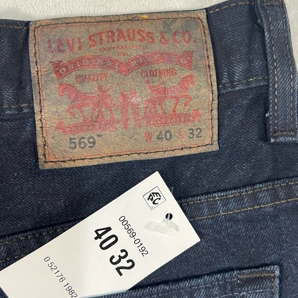 NWT Levi’s 569 40W 32L Loose Fit Straight Leg Dark Wash Stiff Denim Raw Jeans - Picture 9 of 11
